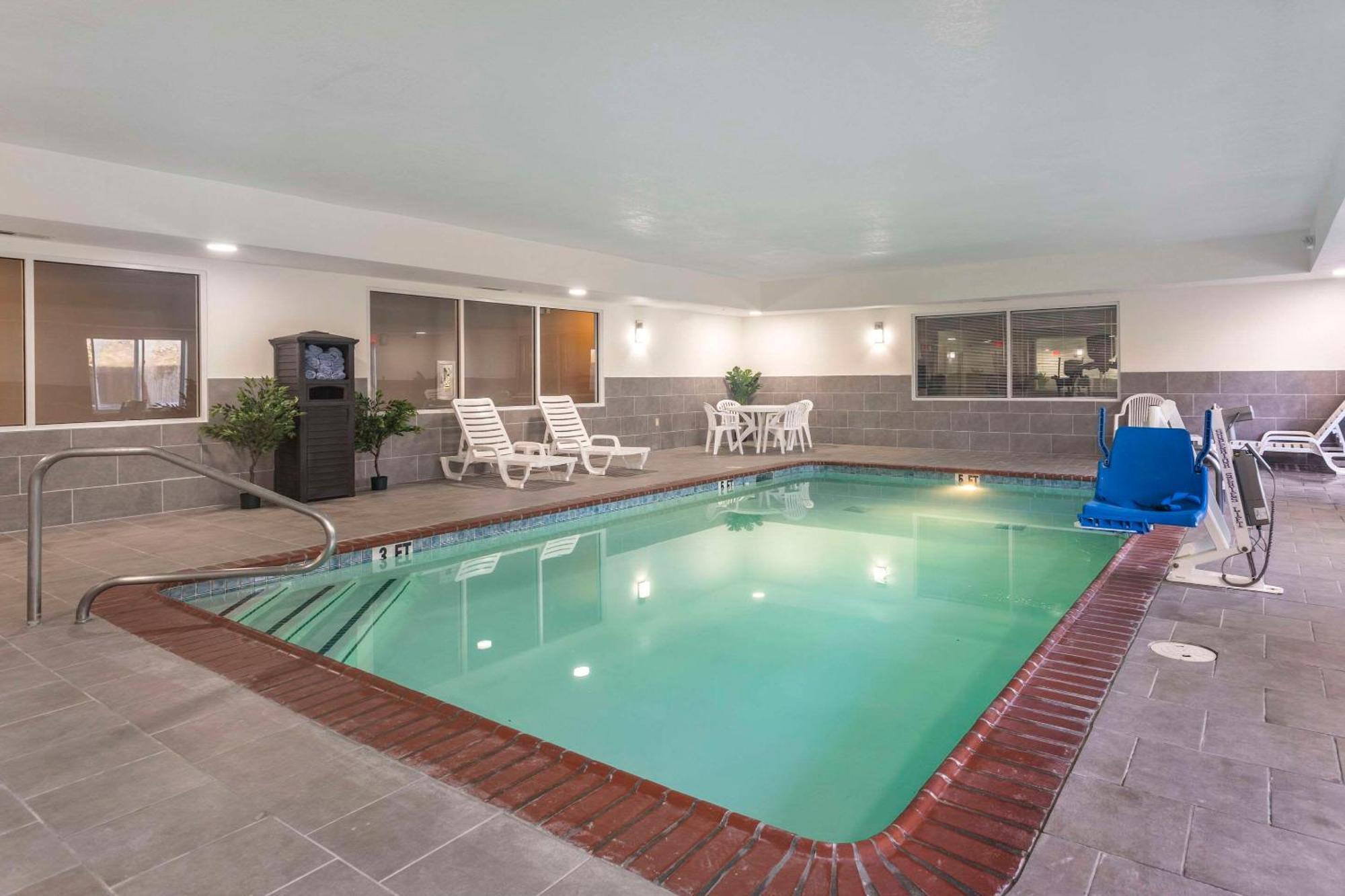 Mainstay Suites Lebanon - Nashville Area エクステリア 写真
